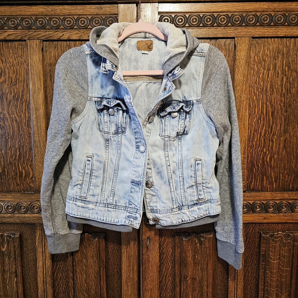 American Eagle Outfitters Jean Jacket